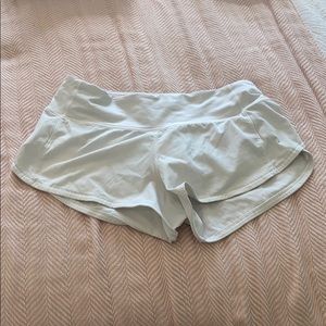 Women’s white lululemon 2” speed up shorts